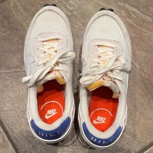 Nike Women’s Waffle Debut Running Shoes size 10